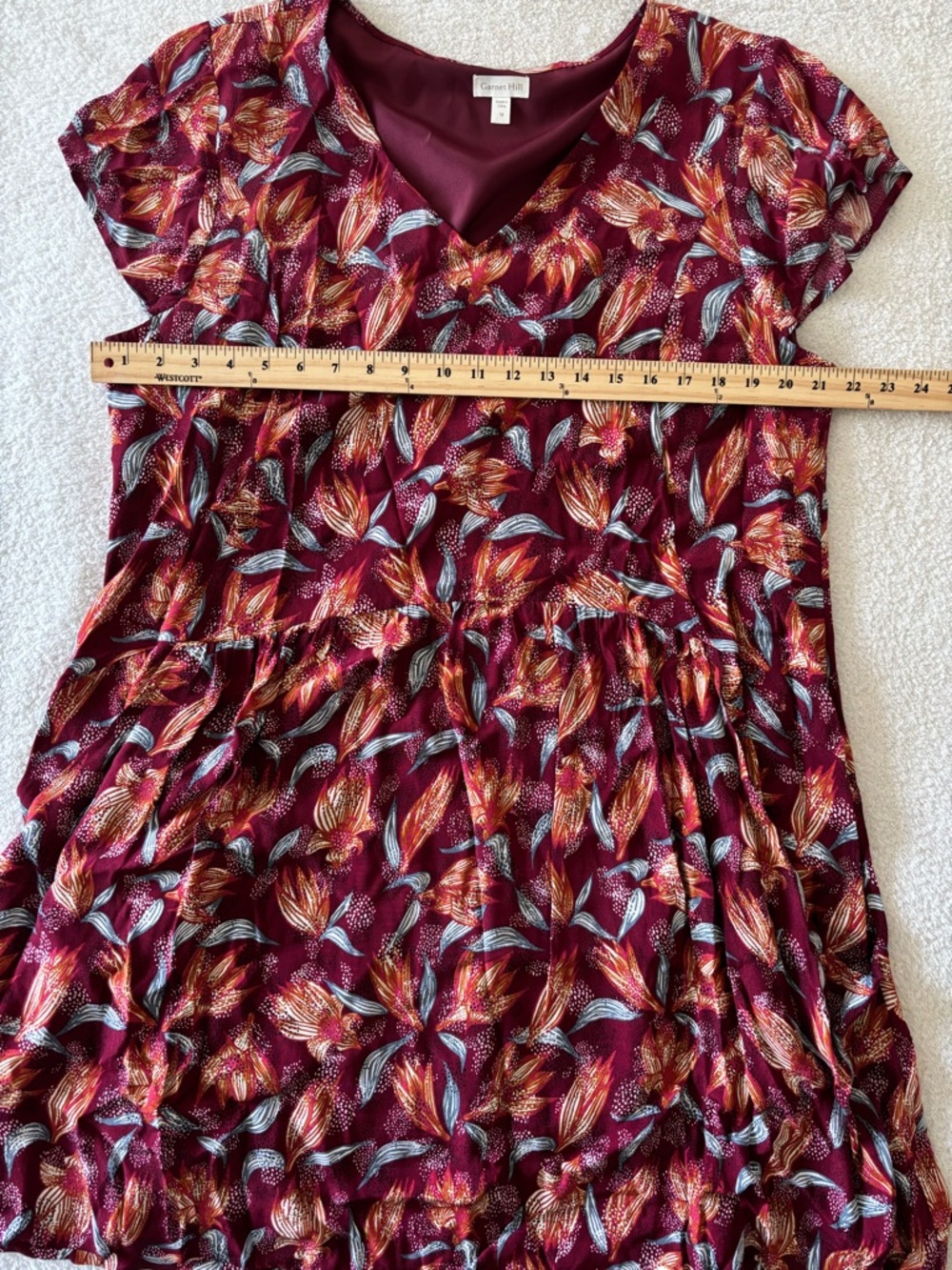Garnet Hill Burgundy V‑Neck Short Sleeve Floral Mini Dress - Picture 8 of 14